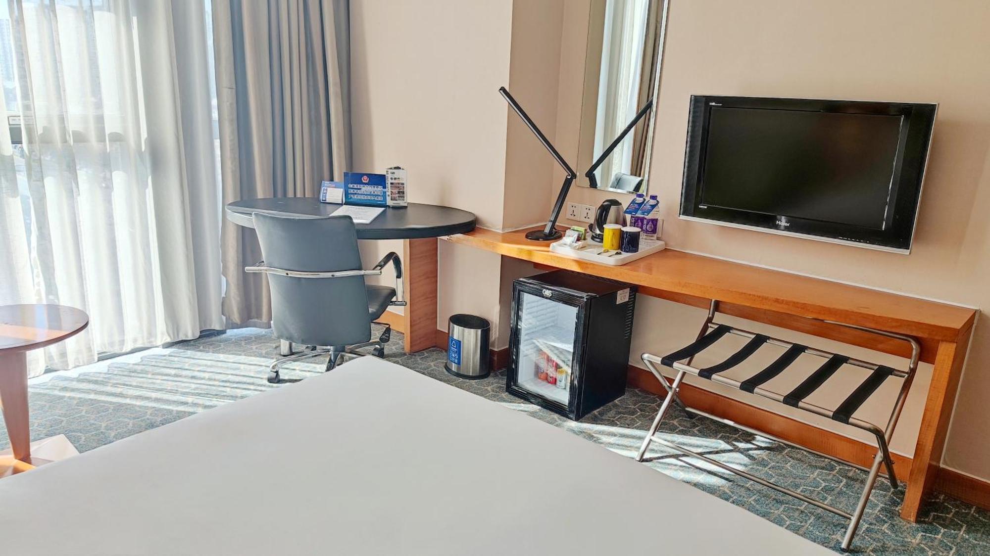Holiday Inn Express Beijing Huacai, an IHG Hotel Bagian luar foto